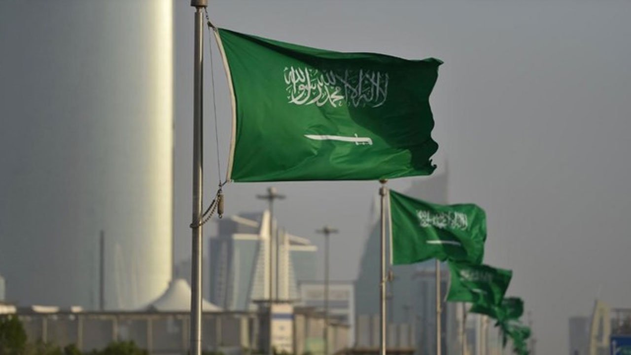 السعودية تقلِّص مدة الحجر المؤسسي للقادمين إلى 5 أيام