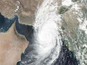 حقيقة وصول اعصار شاهين الى مصر