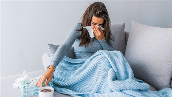 مع بداية فصل الشتاء الفرق بين أعراض الأنفلونزا وكورونا