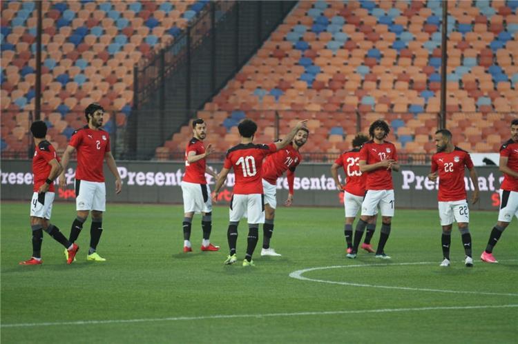 تقرير عن مباراة مصر والجزائر اليوم في كأس العرب