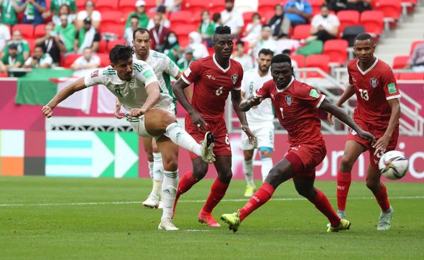 ملخص ونتيجة الشوط الأول الجزائر والسودان في كأس العرب