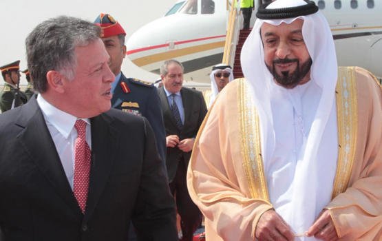 الملك عبد الله الثاني ينعى خليفة بن زايد عبر تويتر