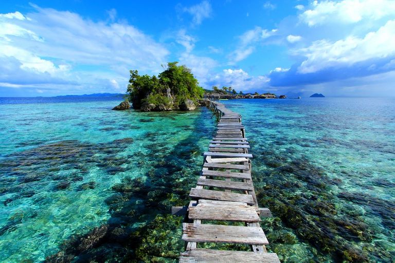تقرير أجمل الجزر السياحية في إندونيسيا