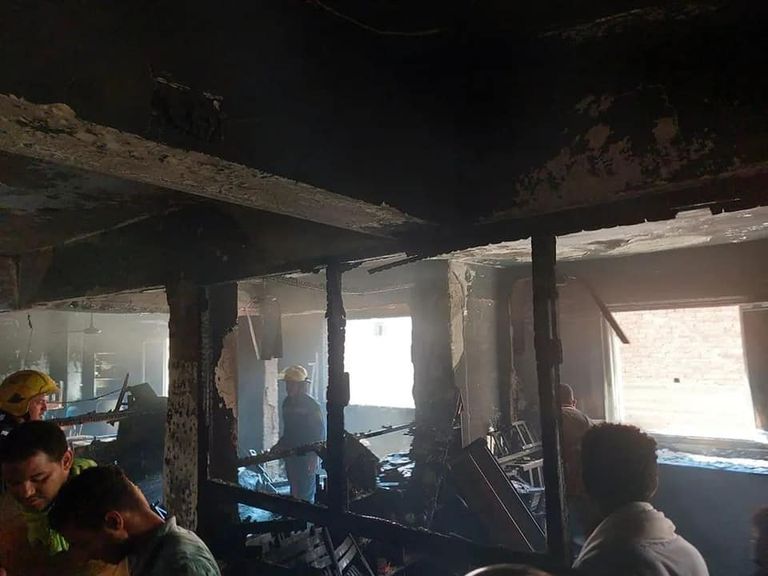 بالصور شاهد حريق كنيسة أبو سيفين في مصر