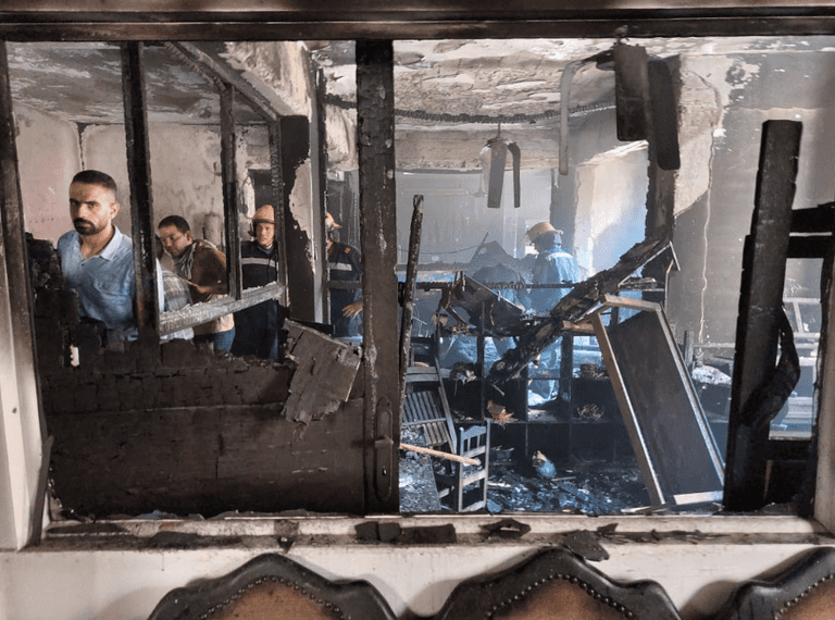بالصور شاهد حريق كنيسة أبو سيفين في مصر