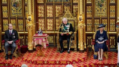 بعد وفاة الملكة إليزابيث من سيجلس على العرش البريطاني