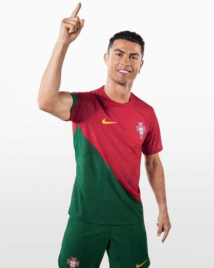 تصميم وشكل قميص البرتغال فى كأس العالم قطر 2022