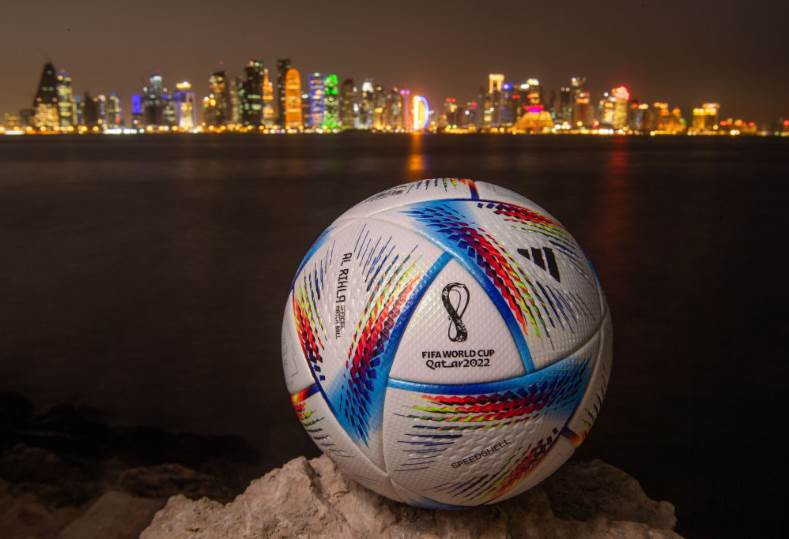 بالتردد القنوات المجانية الناقلة لمباريات كأس العالم قطر 2022