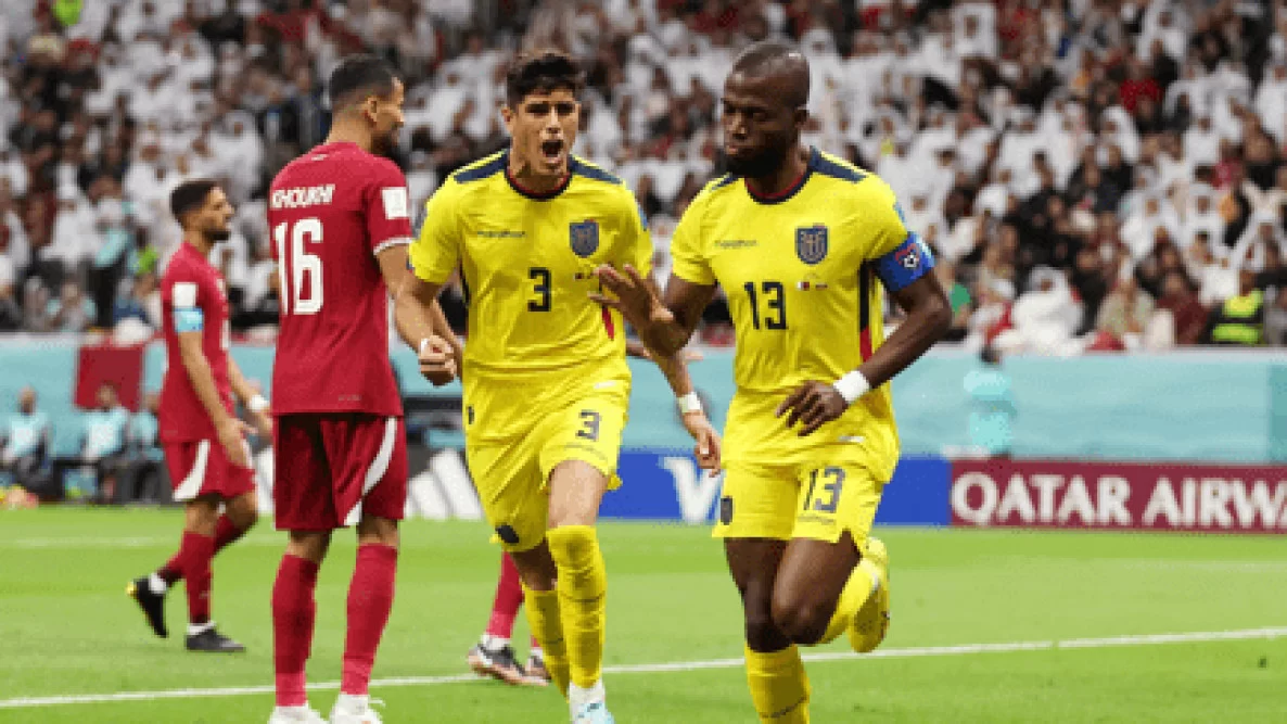 في تاريخ كأس العالم قطر أول منتخب منظم يخسر المباراة الافتتاحية