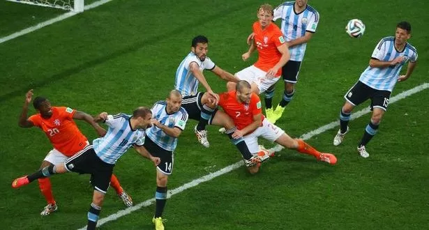 تاريخ مواجهات الأرجنتين وهولندا في كأس العالم